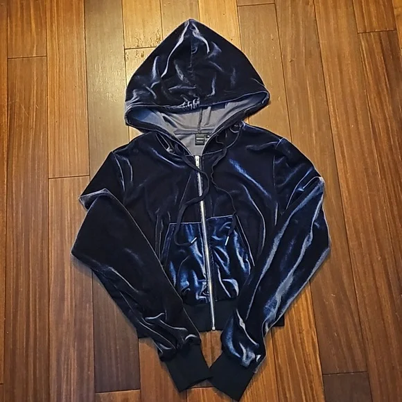 Shein Sky Velvet Hoodie - Picture 4 of 6